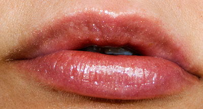 Zoya Hot Lips: Glimmer Swatch
