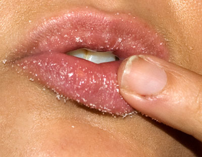 Applying Lush Lip Scrub