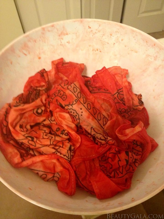 Hand dyeing my handkerchiefs 