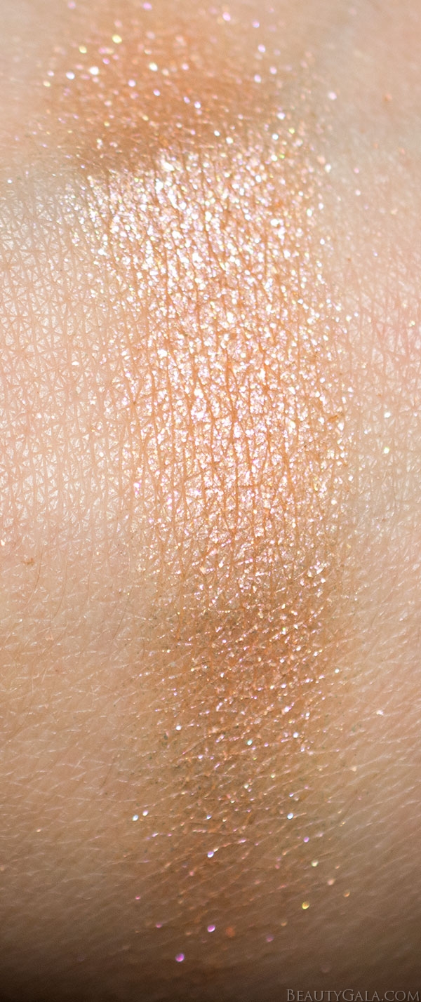 NARS Outer Limits Eyeshadow swatch 