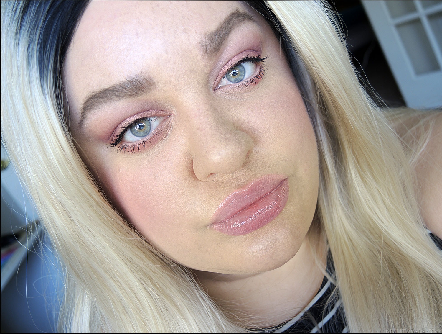 maybelline blushed avenue, blushed avenue palette, maybelline the city mini palette, faux freckles, dior lip glow, benefit brows